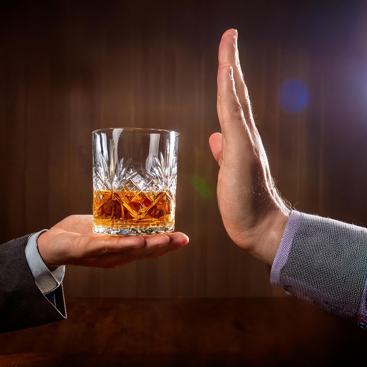 Alcohol withdrawal support with laser therapy